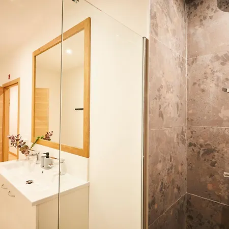 La Forgerie Piscine Jacuzzi Cinema בקתה *