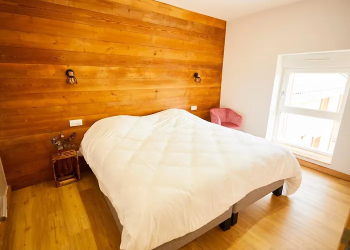 La Forgerie Piscine Jacuzzi Cinema La Forge