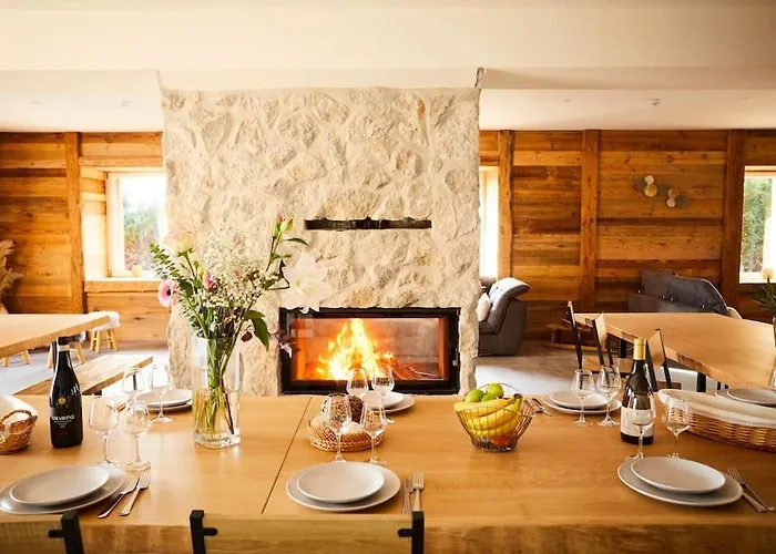 La Forgerie Piscine Jacuzzi Cinema La Forge